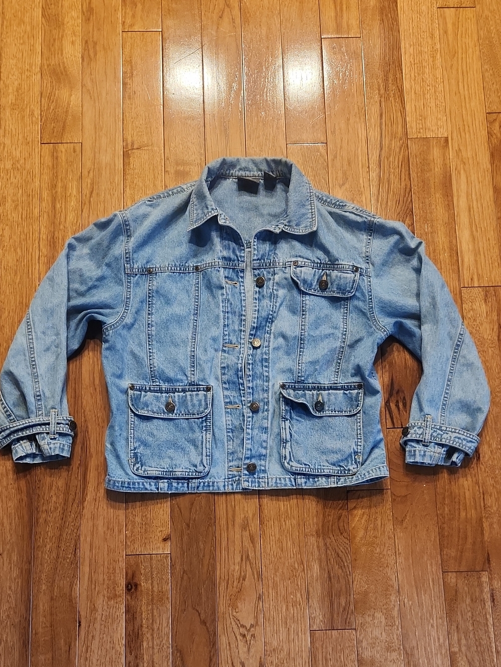 Women's Light Blue Denim Jacket with Utility Pockets